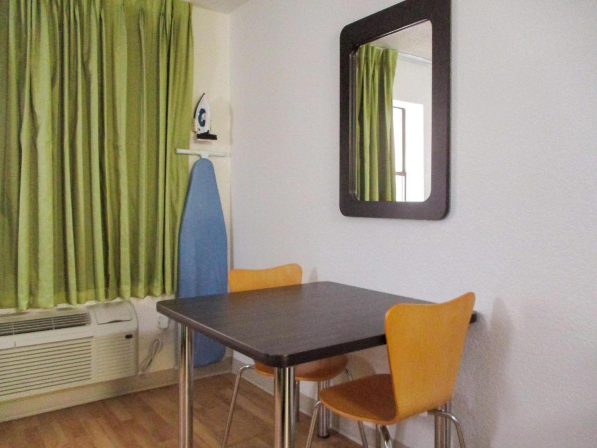 Studio 6-Luling, La Εξωτερικό φωτογραφία